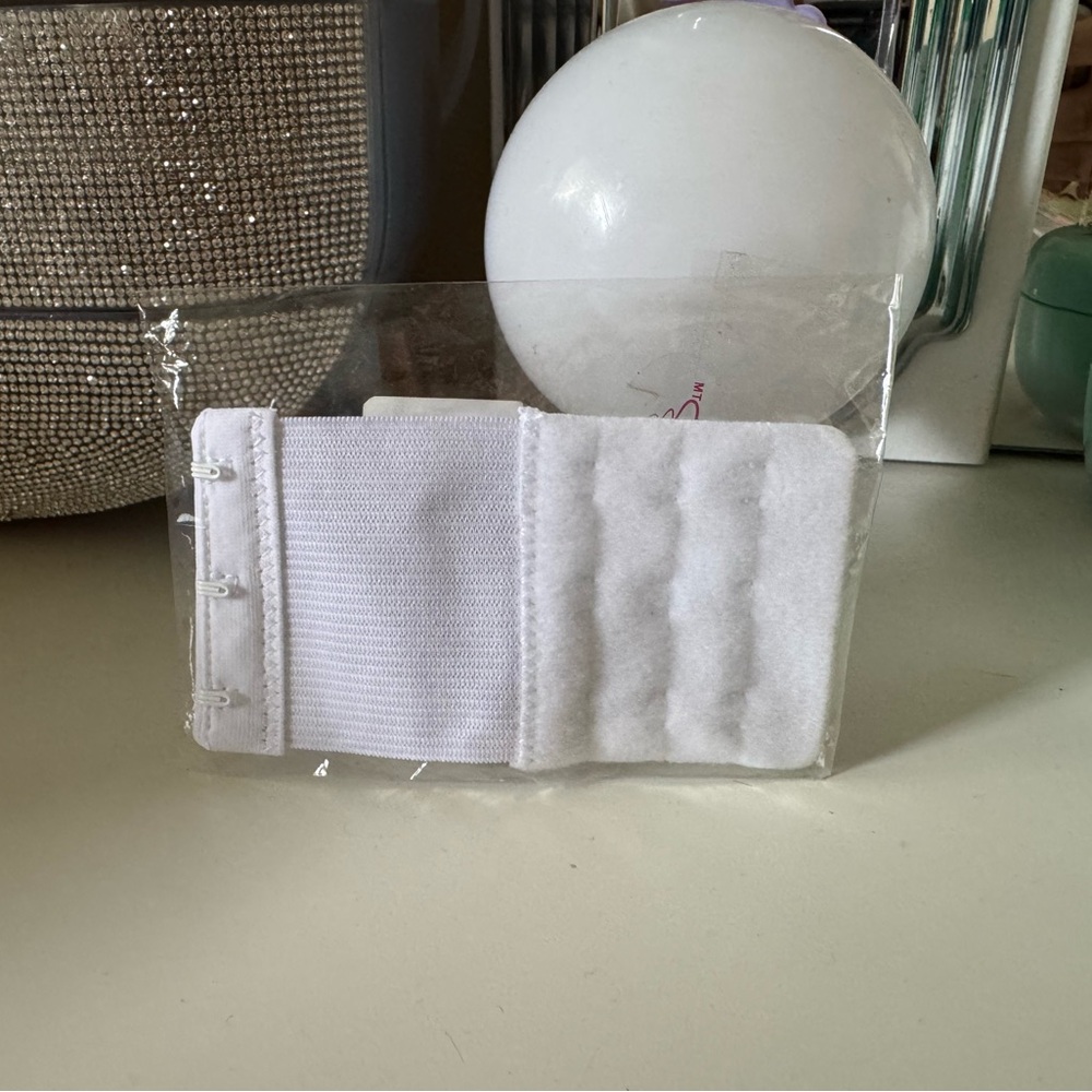 3/$15 Elastic Back Bra Band Extender 3 X 3 Hook and Eye White - Picture 2 of 4